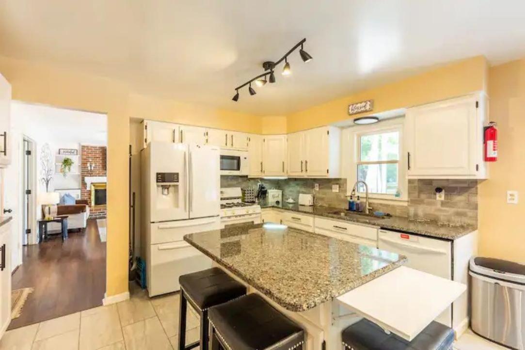 Lrge 5 Bedroom 9 Beds Near Dc-Pool, Hot Tub, Gym, Game Rm, Fire Pit Bowie Dış mekan fotoğraf